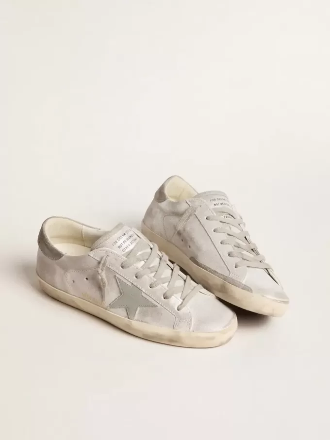 Sneakers Super-Star in pelle grigio-bianca effetto glitter con stella in pelle