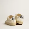Soul Star in nappa bianca con linguetta sul tallone in pelle metallizzata argento Soul Star in nappa bianca con linguetta sul tallone in pelle metallizzata argento