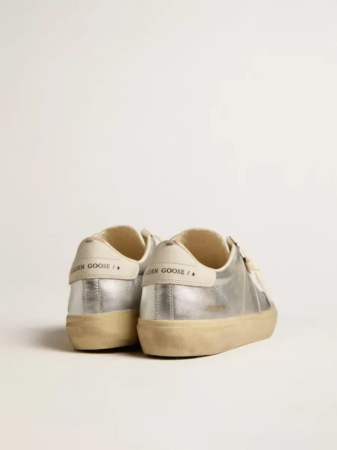 Soul Star in pelle metallizzata argento con linguetta sul tallone in pelle bianca