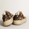 Space-Star da donna in pelle di pony con stampa leopardata e stella nera Space-Star da donna in pelle di pony con stampa leopardata e stella nera