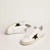 Stardan con inserti in pelle bianca e mesh e stella in pelle scamosciata nera Stardan con inserti in pelle bianca e mesh e stella in pelle scamosciata nera