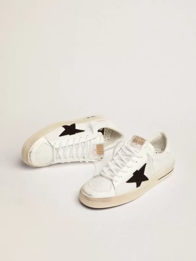 Stardan con inserti in pelle bianca e mesh e stella in pelle scamosciata nera Stardan con inserti in pelle bianca e mesh e stella in pelle scamosciata nera
