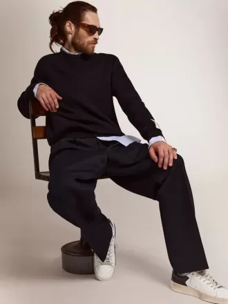 Stardan da uomo con stella in pelle scamosciata grigio ghiaccio e linguetta sul tallone blu navy Stardan da uomo con stella in pelle scamosciata grigio ghiaccio e linguetta sul tallone blu navy