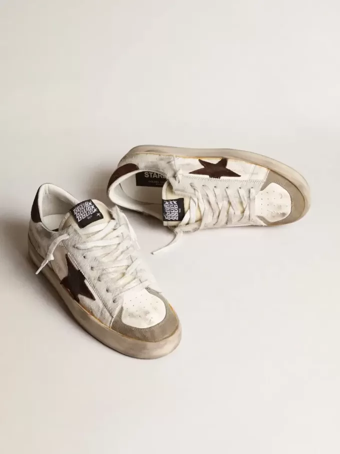 Stardan da uomo in nappa e pelle di cavallino con stella in camoscio marrone Stardan da uomo in nappa e pelle di cavallino con stella in camoscio marrone