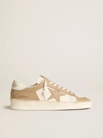 Stardan da uomo in pelle bianca e beige con stella beige e linguetta posteriore bianca Stardan da uomo in pelle bianca e beige con stella beige e linguetta posteriore bianca