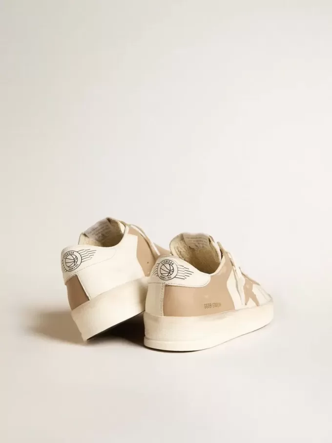 Stardan da uomo in pelle bianca e beige con stella beige e linguetta posteriore bianca