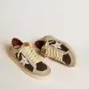 Stardan da uomo in pelle scamosciata e pelle con stella in pelle e linguetta metallica sul tallone Stardan da uomo in pelle scamosciata e pelle con stella in pelle e linguetta metallica sul tallone