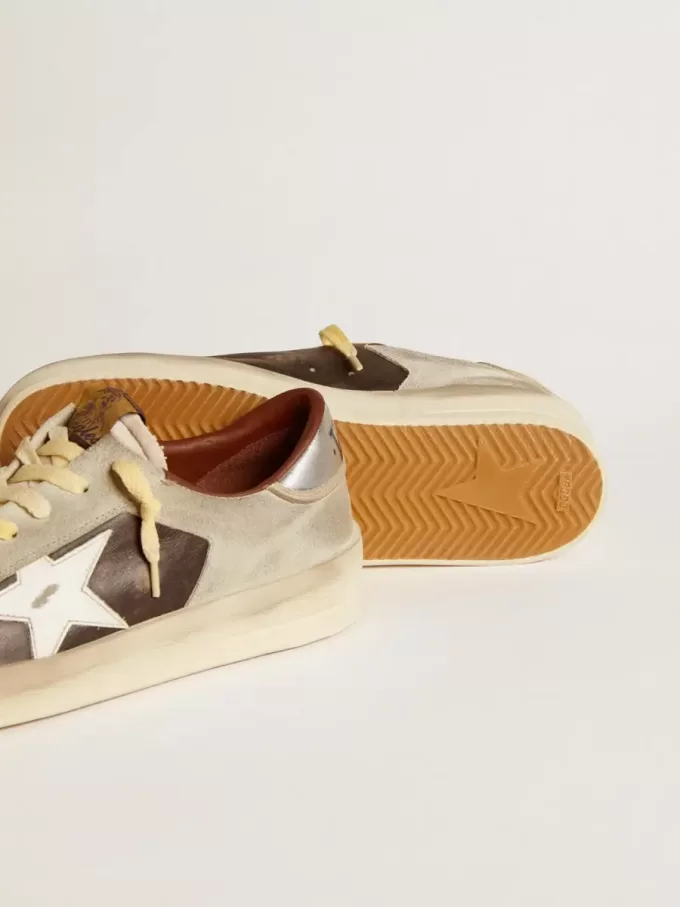 Stardan da uomo in pelle scamosciata e pelle con stella in pelle e linguetta metallica sul tallone Stardan da uomo in pelle scamosciata e pelle con stella in pelle e linguetta metallica sul tallone