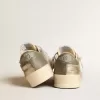 Stardan in mesh bianco con stella arancione e inserti in pelle platino