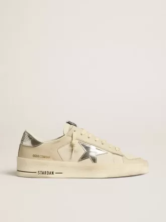Stardan in nappa con stella effetto specchio argento e linguetta sul tallone Stardan in nappa con stella effetto specchio argento e linguetta sul tallone