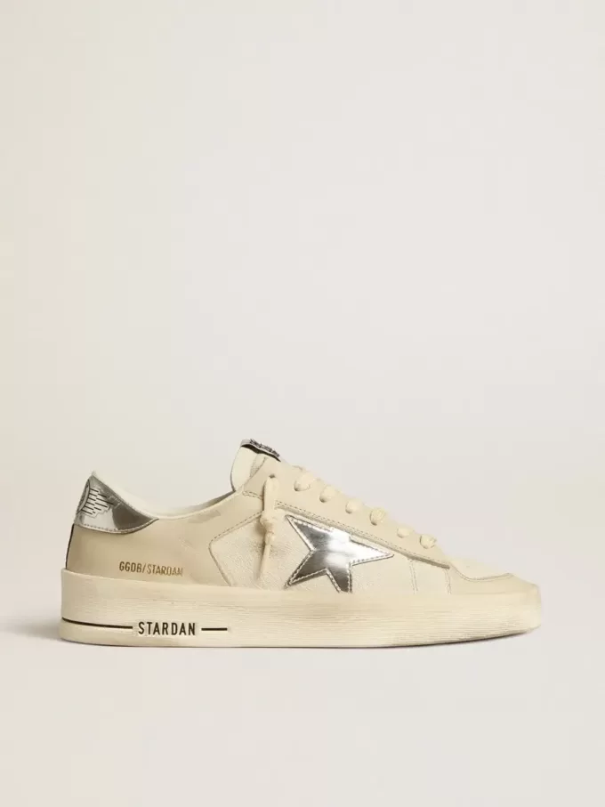 Stardan in nappa con stella effetto specchio argento e linguetta sul tallone