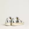 Stardan in pelle argentata con linguetta bianca sul tallone