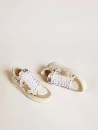 Stardan in pelle con scritte all-over e stella in pelle scamosciata grigio ghiaccio Stardan in pelle con scritte all-over e stella in pelle scamosciata grigio ghiaccio