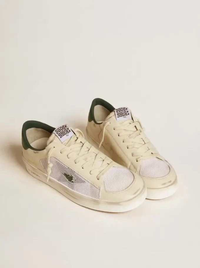 Stardan in pelle scamosciata bianca e mesh con stella e linguetta sul tallone in pelle verde