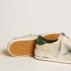 Stardan in pelle scamosciata bianca e mesh con stella e linguetta sul tallone in pelle verde