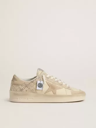 Stardan in pelle scamosciata color crema e pelle con Swarovski e stella in pelle scamosciata Stardan in pelle scamosciata color crema e pelle con Swarovski e stella in pelle scamosciata