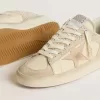 Stardan in pelle scamosciata color crema e pelle con Swarovski e stella in pelle scamosciata Stardan in pelle scamosciata color crema e pelle con Swarovski e stella in pelle scamosciata