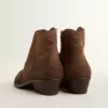 Stivaletti giovani in pelle scamosciata marrone scuro Stivaletti giovani in pelle scamosciata marrone scuro