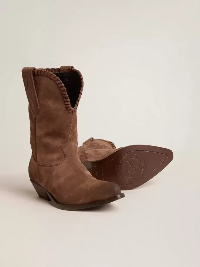 Stivali bassi da donna in camoscio lavato marrone scuro Stivali bassi da donna in camoscio lavato marrone scuro