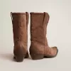 Stivali bassi da donna in camoscio lavato marrone scuro Stivali bassi da donna in camoscio lavato marrone scuro