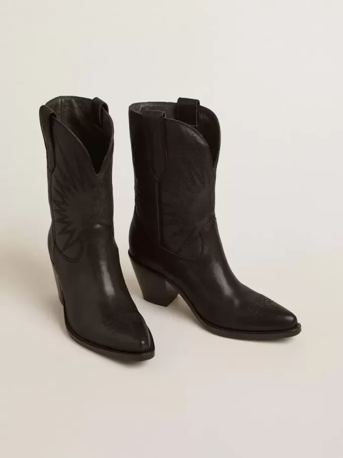 Stivali bassi da donna Wish Star in pelle nera con ricamo a stella Stivali bassi da donna Wish Star in pelle nera con ricamo a stella