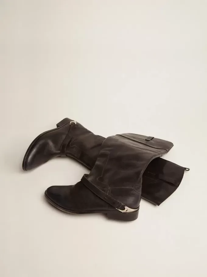 Stivali da donna in pelle nera con morsetto sul tallone Stivali da donna in pelle nera con morsetto sul tallone