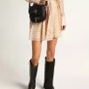 Stivali da donna in pelle nera con morsetto sul tallone Stivali da donna in pelle nera con morsetto sul tallone