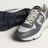 Suola da corsa da uomo in nylon grigio e pelle nappa nera con stella in pelle scamosciata nera Suola da corsa da uomo in nylon grigio e pelle nappa nera con stella in pelle scamosciata nera