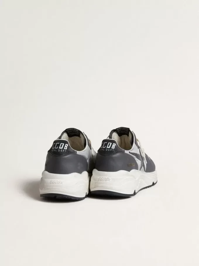 Suola da corsa da uomo in nylon grigio e pelle nappa nera con stella in pelle scamosciata nera Suola da corsa da uomo in nylon grigio e pelle nappa nera con stella in pelle scamosciata nera