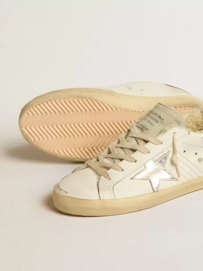 Super-Star con stella in pelle argentata e linguetta sul tallone in pelle con stampa cocco Super-Star con stella in pelle argentata e linguetta sul tallone in pelle con stampa cocco