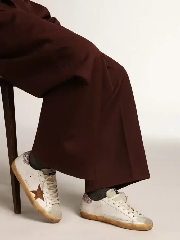 Super-Star con stella marrone chiaro e tallone con glitter rosa