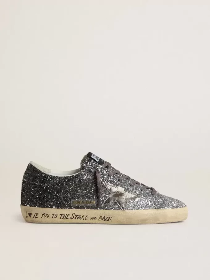 Super Star da donna con parte superiore glitterata e stella in pelle metallizzata argento