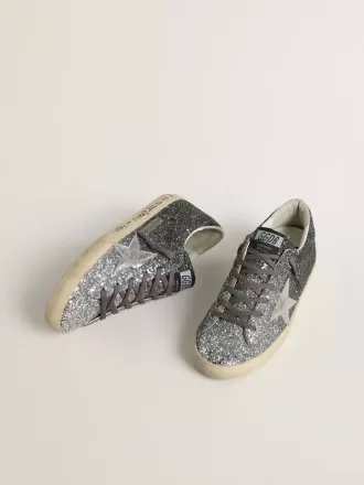 Super Star da donna con parte superiore glitterata e stella in pelle metallizzata argento