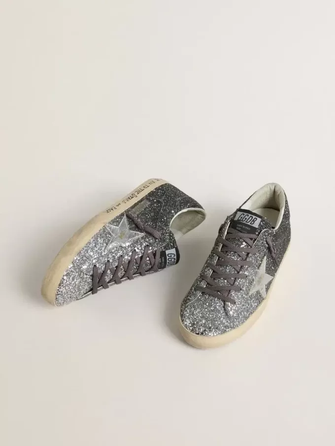 Super Star da donna con parte superiore glitterata e stella in pelle metallizzata argento