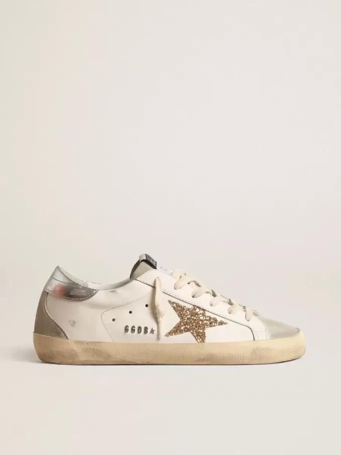 Super-Star da donna con stella glitterata dorata e inserti in camoscio grigio ghiaccio