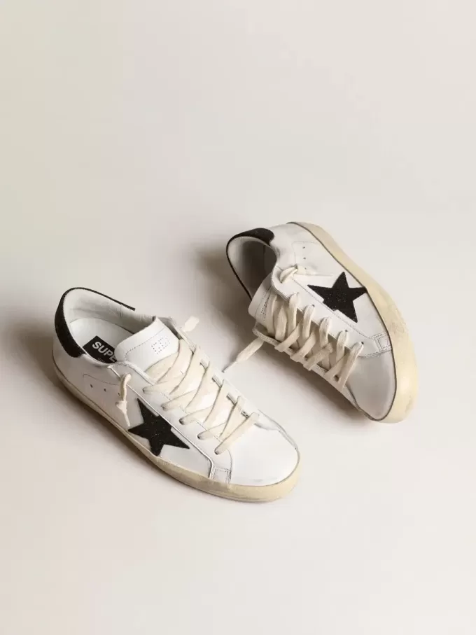 Super-Star da donna con stella in cristallo Swarovski nero e linguetta sul tallone