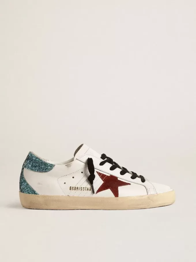 Super-Star da donna con stella in pelle scamosciata bordeaux e linguetta sul tallone con glitter azzurri