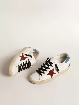 Super-Star da donna con stella in pelle scamosciata bordeaux e linguetta sul tallone con glitter azzurri
