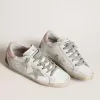 Super-Star da donna con stella in pelle scamosciata grigia e linguetta sul tallone in pelle rosa