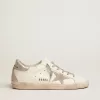 Super-Star da donna con tallone argentato e scritta con borchie metalliche