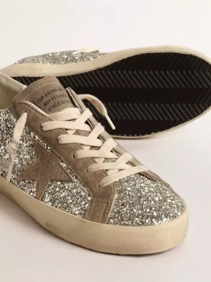 Super-Star da donna in glitter platino con stella in camoscio grigio tortora Super-Star da donna in glitter platino con stella in camoscio grigio tortora