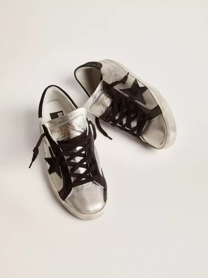 Super-Star da donna in pelle argento con inserti a contrasto Super-Star da donna in pelle argento con inserti a contrasto