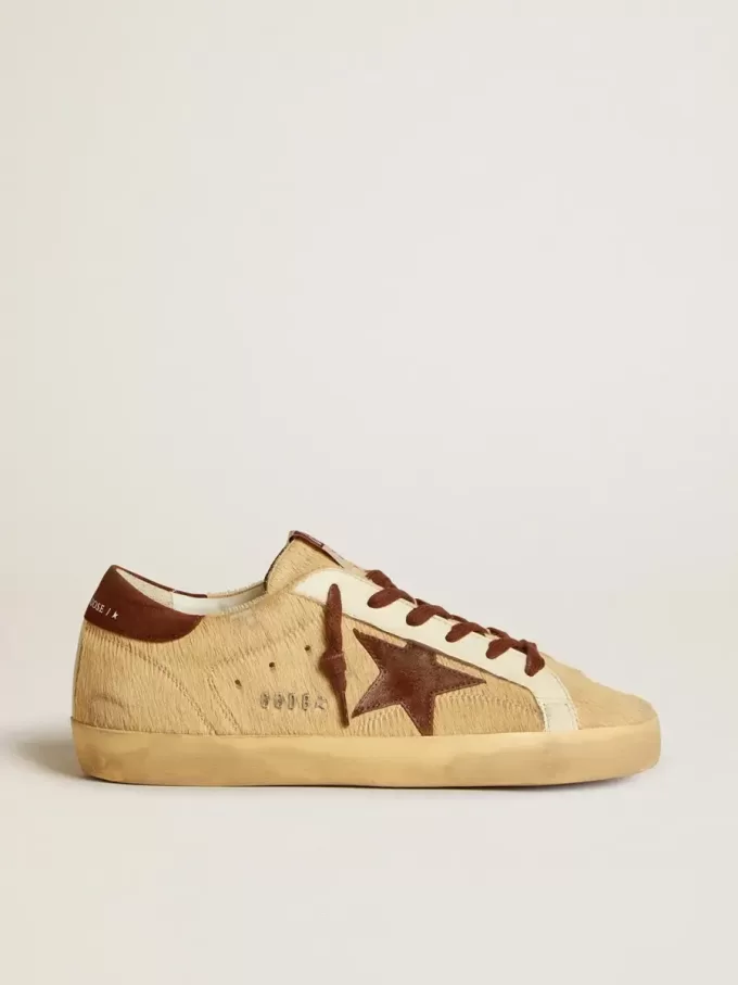 Super-Star da donna in pelle di cavallino beige con stella e linguetta sul tallone in pelle scamosciata marrone Super-Star da donna in pelle di cavallino beige con stella e linguetta sul tallone in pelle scamosciata marrone