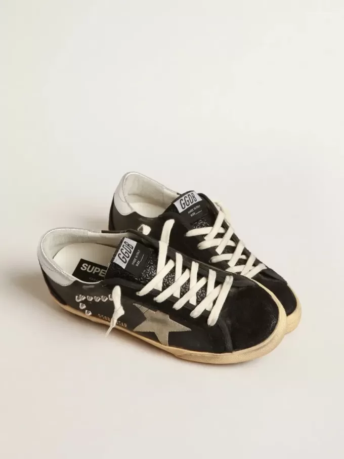 Super-Star da donna in pelle nera e camoscio con borchie argentate