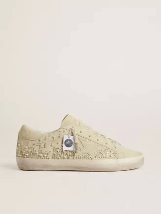Super-Star da donna in pelle scamosciata beige con perle e cristalli Swarovski Super-Star da donna in pelle scamosciata beige con perle e cristalli Swarovski