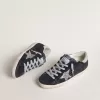 Super-Star da donna in pelle scamosciata blu, stella glitterata argento e tallone in pelle Super-Star da donna in pelle scamosciata blu, stella glitterata argento e tallone in pelle