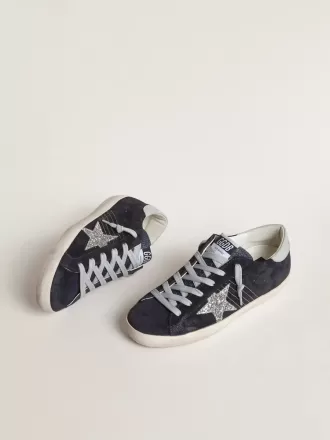 Super-Star da donna in pelle scamosciata blu, stella glitterata argento e tallone in pelle Super-Star da donna in pelle scamosciata blu, stella glitterata argento e tallone in pelle