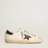 Super-Star da uomo in materiale biologico con stella in tela e linguetta sul tallone in pelle marrone scuro Super-Star da uomo in materiale biologico con stella in tela e linguetta sul tallone in pelle marrone scuro