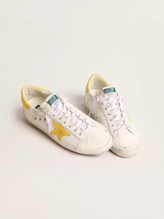 Super-Star da uomo in mesh e pelle nappa con stella e linguetta sul tallone in pelle gialla Super-Star da uomo in mesh e pelle nappa con stella e linguetta sul tallone in pelle gialla