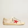Super-Star da uomo in nappa con stella rossa e linguetta sul tallone in pelle color crema Super-Star da uomo in nappa con stella rossa e linguetta sul tallone in pelle color crema